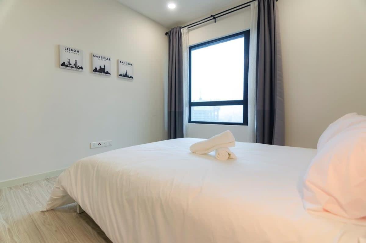 Totoro Theme Suite In Suasana Jb Johor Bahru Exteriör bild