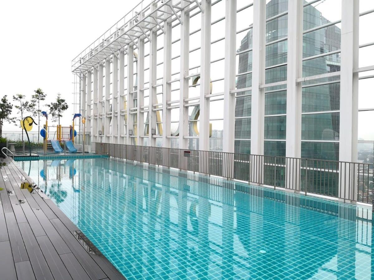 Totoro Theme Suite In Suasana Jb Johor Bahru Exteriör bild